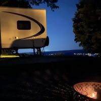 Clapping Oaks Campground and Lodging ico