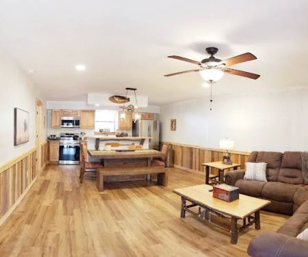 4 Bears Lodge @ Edgewater Beach Resort