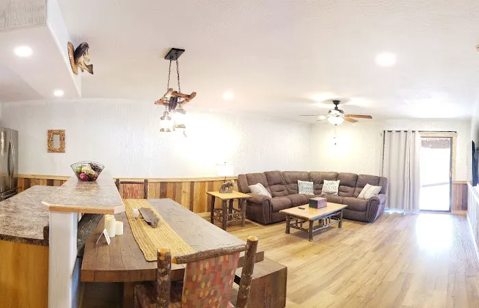 4 Bears Lodge @ Edgewater Beach Resort Picture 3