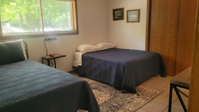 White River Cabin Rental - Cabin 5 - Newland's Lodge Picture 3