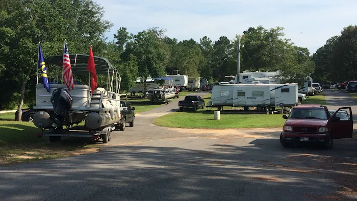 Camp Delta RV Park & Cabins Picture 8