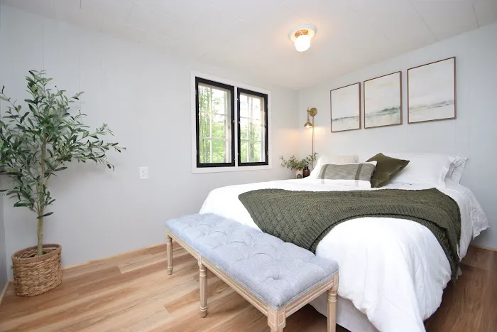 Abide Lakeside Picture 4