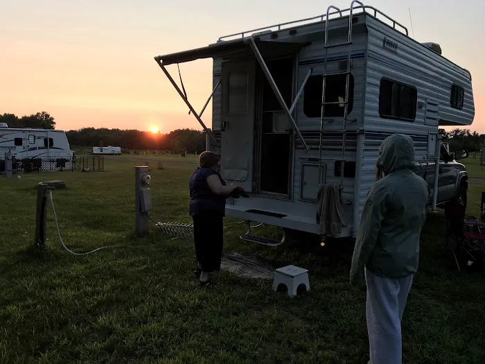 Dongola Campground Picture 1
