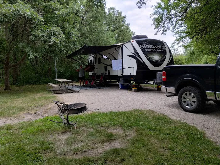 Island View Campground Picture 8