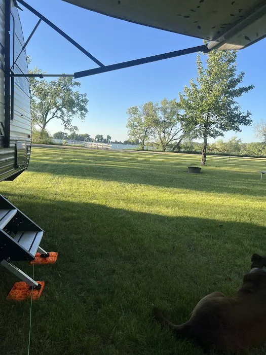 Fox Lake Campground Picture 9