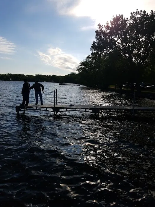 Fox Lake Campground Picture 8