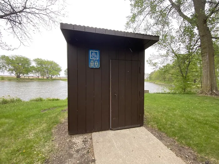 Larson Lake County Park Picture 4