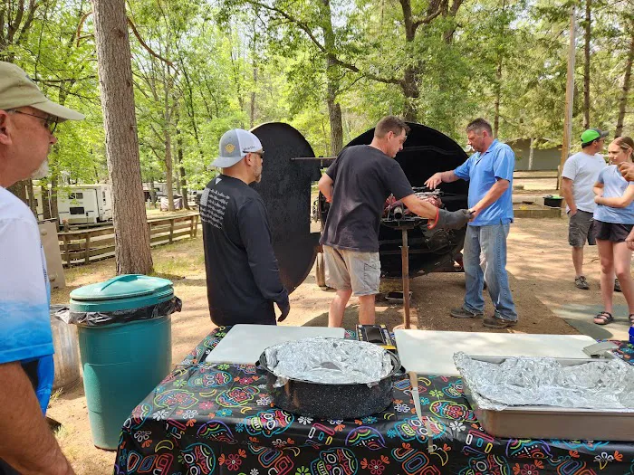 Bay Park Resort & Campground Picture 8