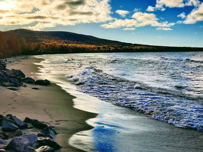 Porcupine Mountains Gitchee Gumee Cabin Picture 3