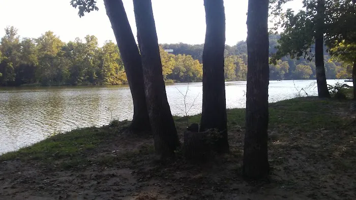 Little Niangua Campground Picture 4