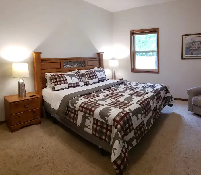 Captain's Quarters @ Edgewater Beach Resort Picture 1