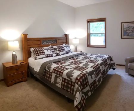 Captain's Quarters @ Edgewater Beach Resort