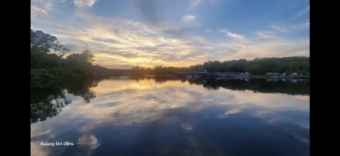 Lakeshore RV Park Picture 10