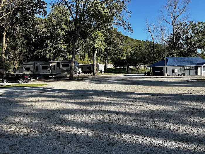 Lakeshore RV Park Picture 8