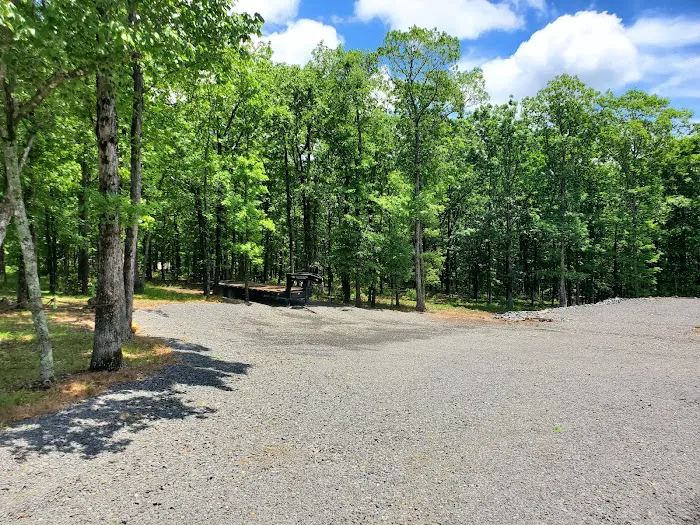 Hoss' Hideout Campground Picture 8