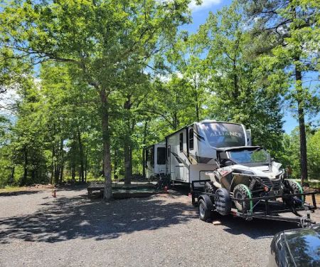 Hoss' Hideout Campground