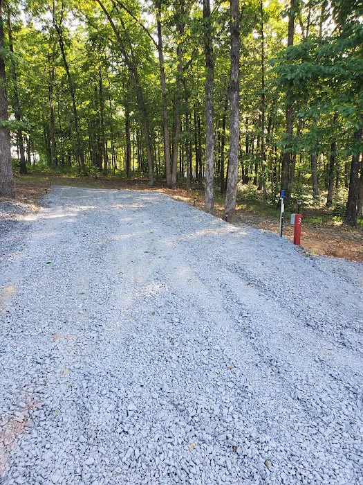 Hoss' Hideout Campground Picture 6