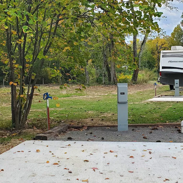 Sammy's Creekside RV Park Picture 2