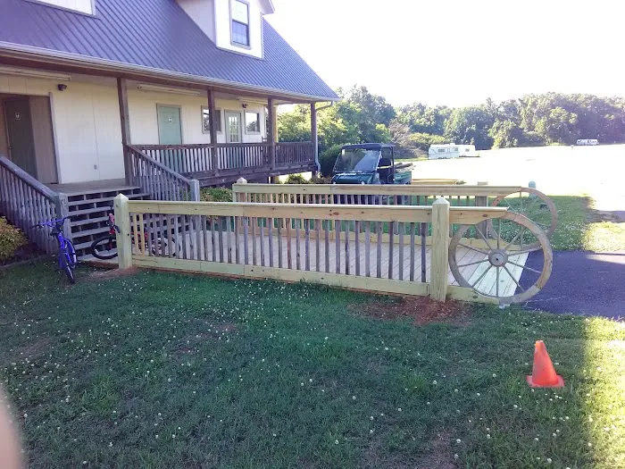 Wagon Circle RV Park Picture 7