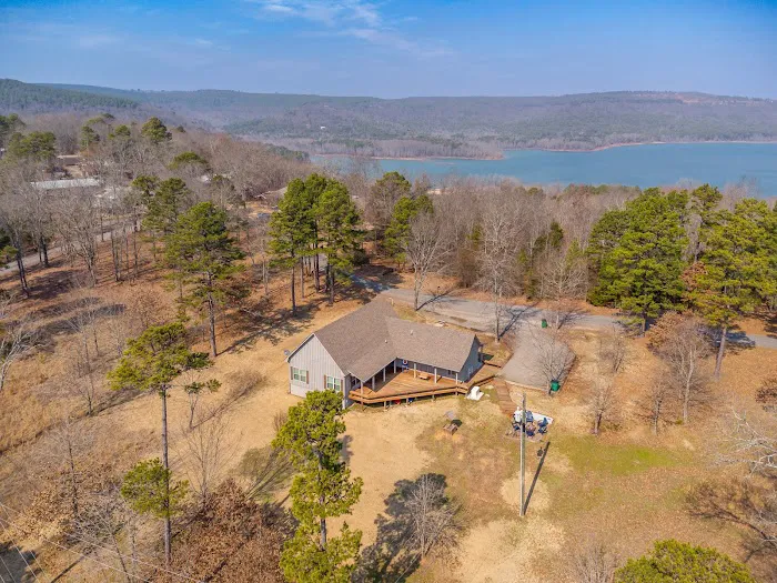 Cove Creek Cottage at Greers Ferry Lake Picture 3
