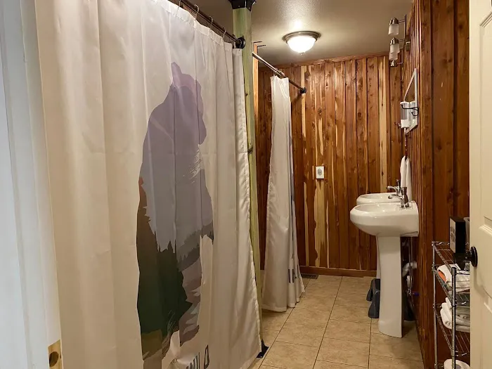 Kelly's Bunkhouse Picture 1