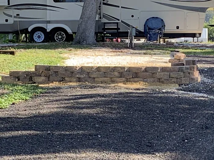 Lake Place R V Park Picture 1