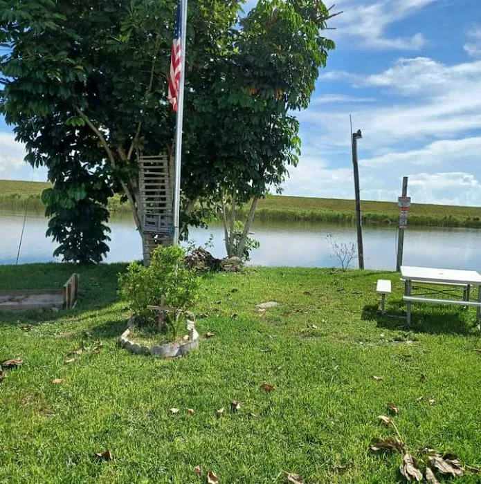 Lazdaze RV Park Picture 1