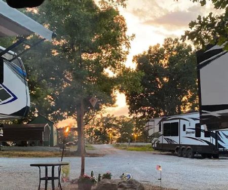 Hilltop Hideaway Campground