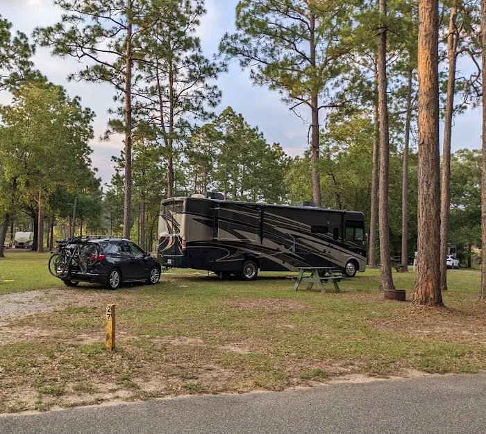 Citronelle Lakeview RV Park Picture 9