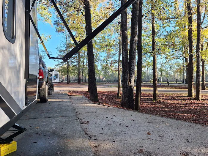 Service Park Campground Picture 3