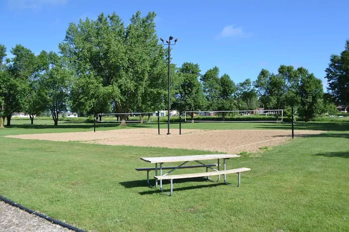 Seven Mile Lake Park Picture 2