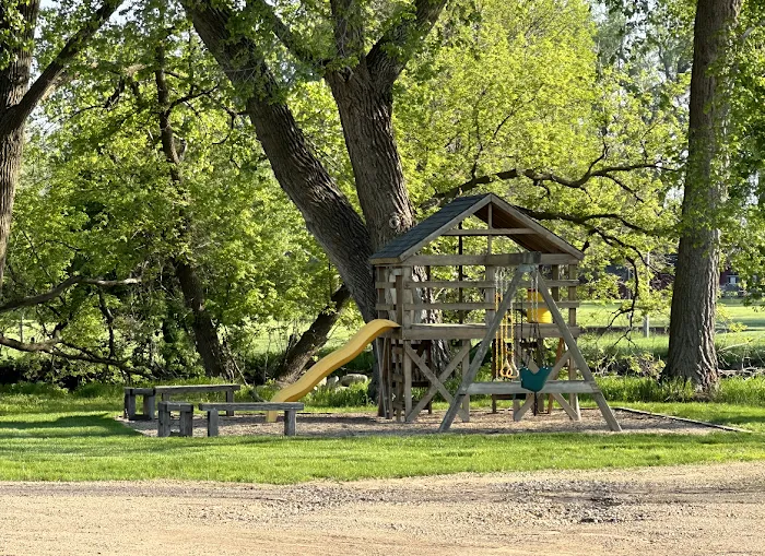 Currie’s Cozy Campground Picture 3