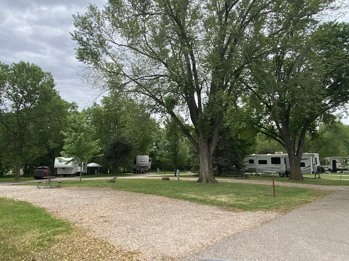 Riverside Campground Picture 3