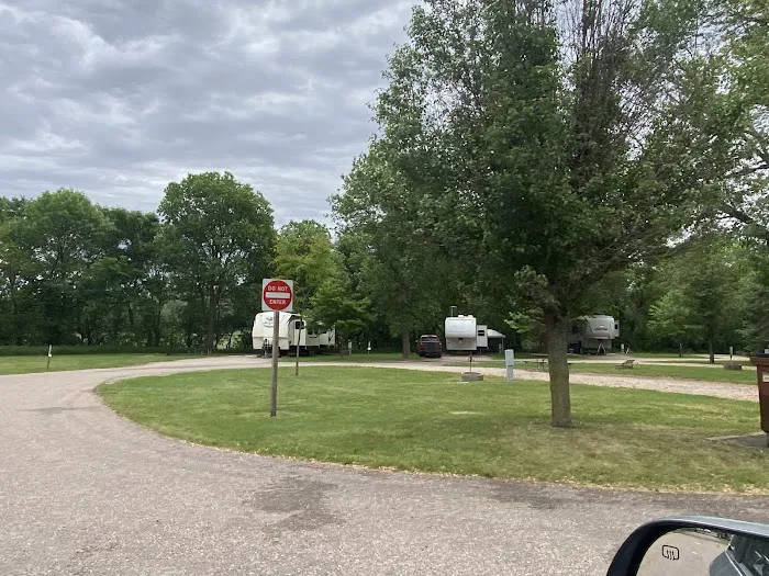 Riverside Campground Picture 7