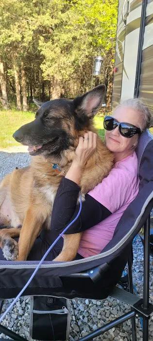 Windsor Woods Campground Picture 6