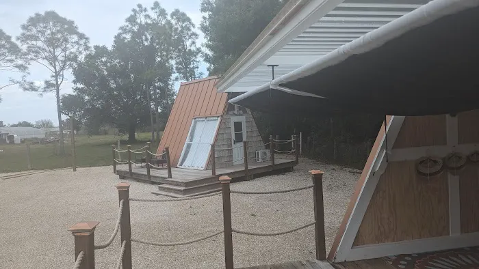 Alluring Acres - Glamp retreat Picture 9