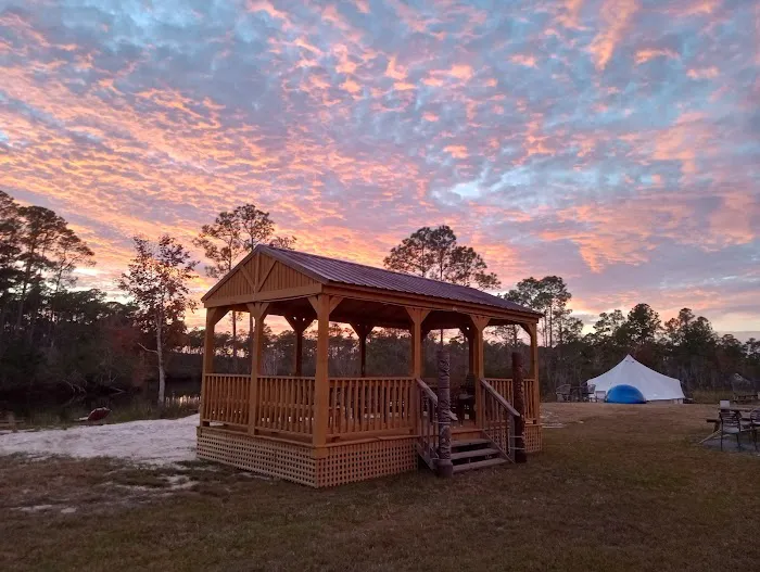 Cozy Rosy RV Resort & Glampground Picture 3