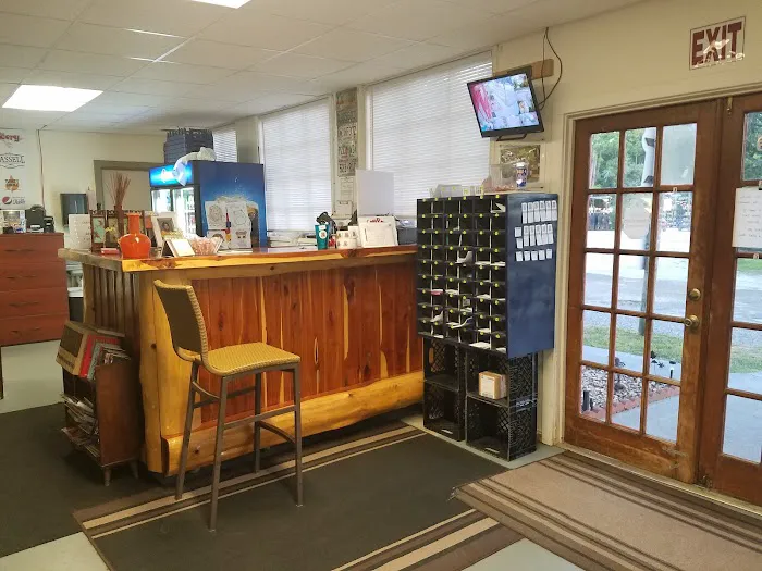 Cozy Rosy RV Resort & Glampground Picture 9