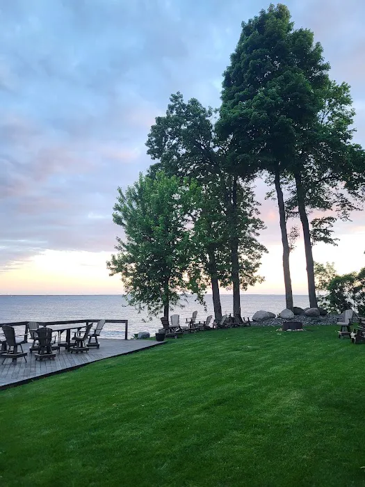 Muskie lodge Picture 4