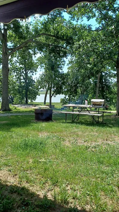 Lake View RV Park & Camp Picture 9