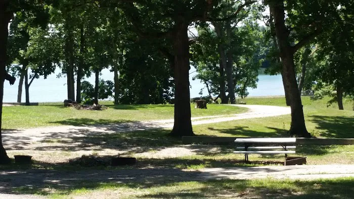 Lake View RV Park & Camp Picture 6