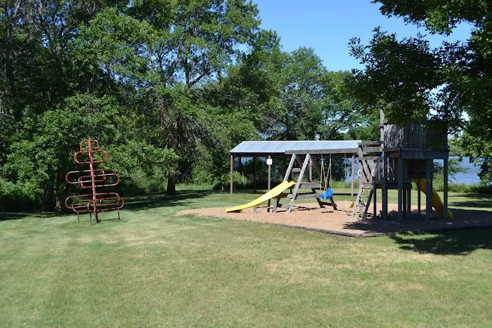 Sundquist Park at West Lake Sarah Picture 6