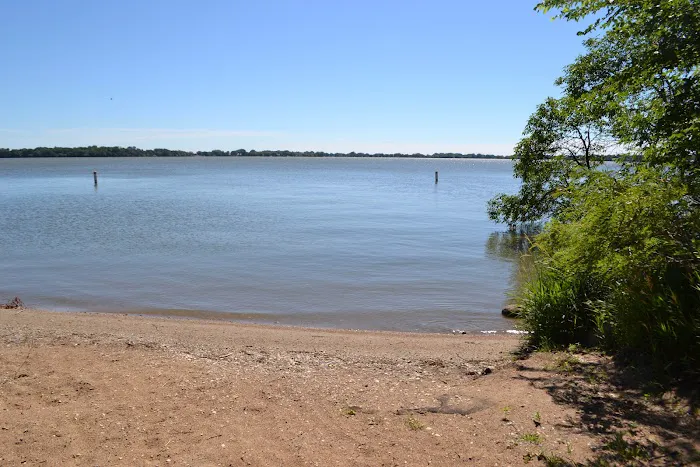 Sundquist Park at West Lake Sarah Picture 5