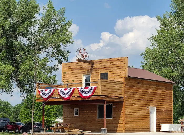 Luverne Campground | Lakeside Camping, Cabins & Event Space Picture 6