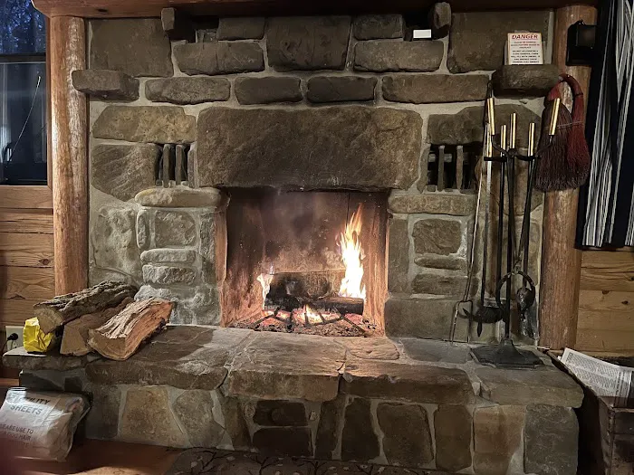 Hickory Hill Cabin Picture 1