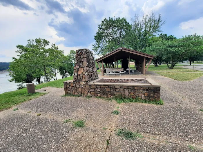 Lake Dardanelle Area Picture 6