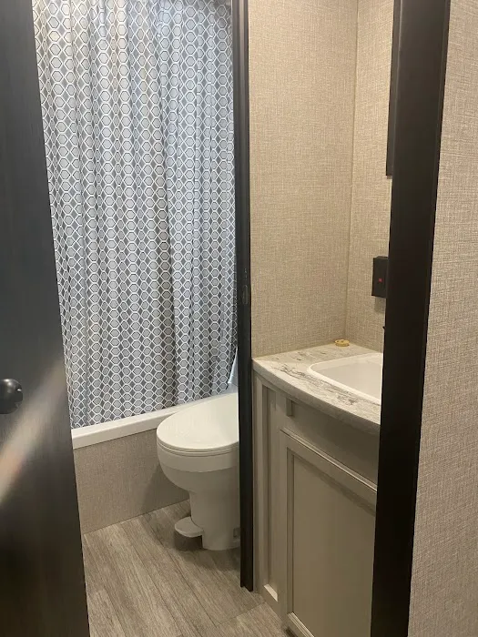 Blueway RV Park Picture 9