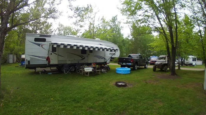 Red Fox Campground & RV Park Picture 6