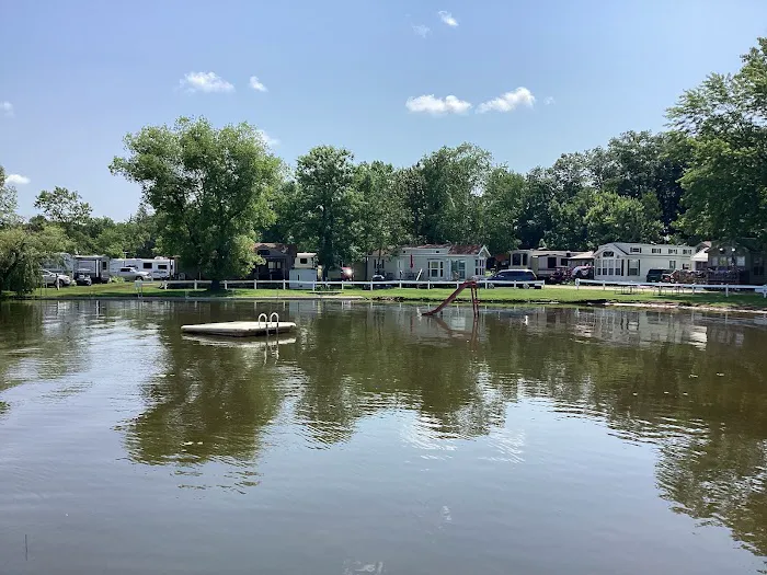 Oak Lake Campground Picture 10