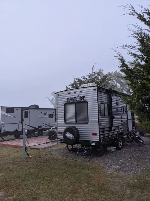 Merritt’s Beach RV park Picture 3